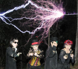 SteampunkChristophHelenJeremyCassUndersparks.jpg 1000